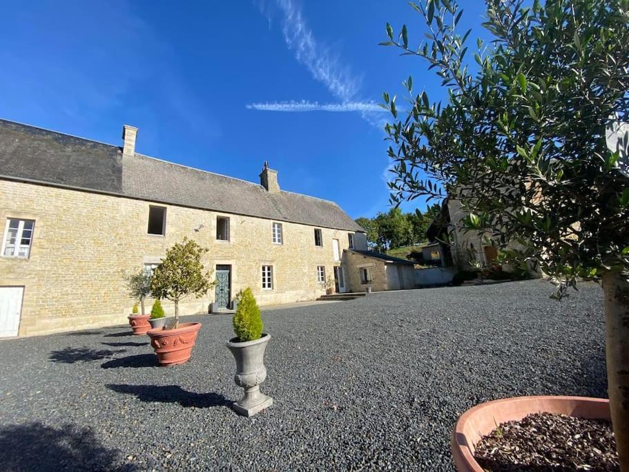 Domaine Des Hetres Villa Longraye ภายนอก รูปภาพ